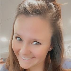 Meet your Posher, Kacey